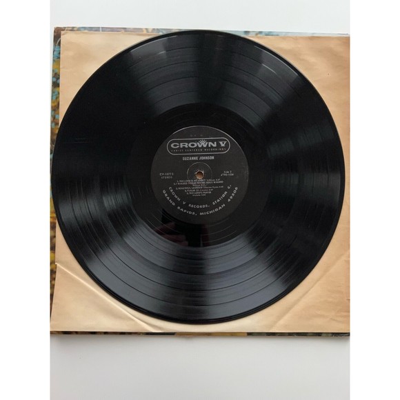 Suzanne Johnson Of Love I Sing 1967 LP Crown CV-1077 Autographed - Picture 7 of 8